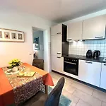 Apartment Stella Lilia *