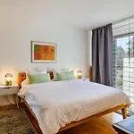 Stella Lilia Apartment *
