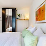 Stella Lilia Apartment *