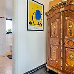 Stella Lilia Apartment *