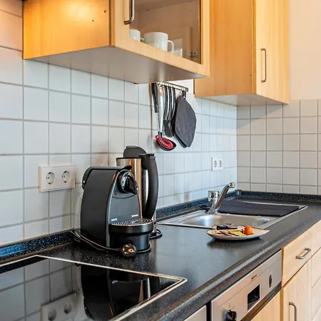 Stella Lilia Apartment *